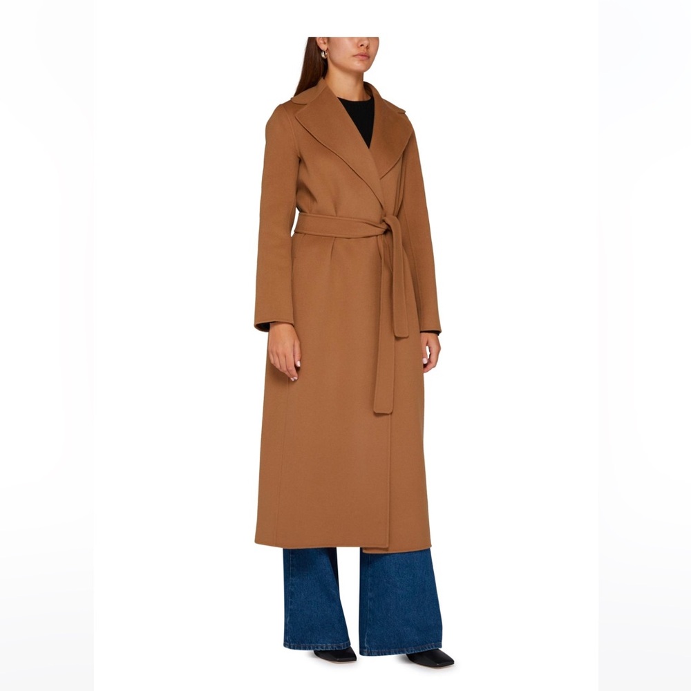 NWT! Luxurious Max Mara Wool Coat With Belt. Signature camel color. - Picture 4 of 10